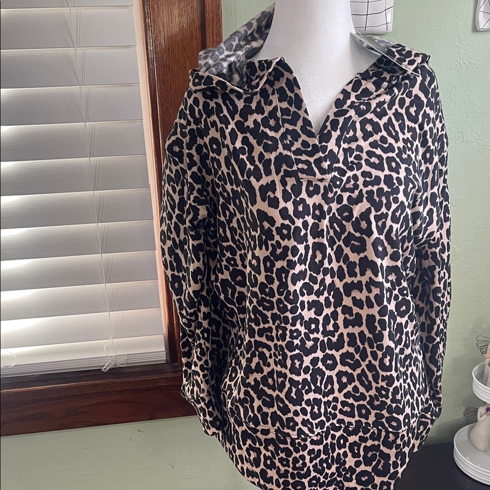 Fred David Black and Tan Leopard Print Top